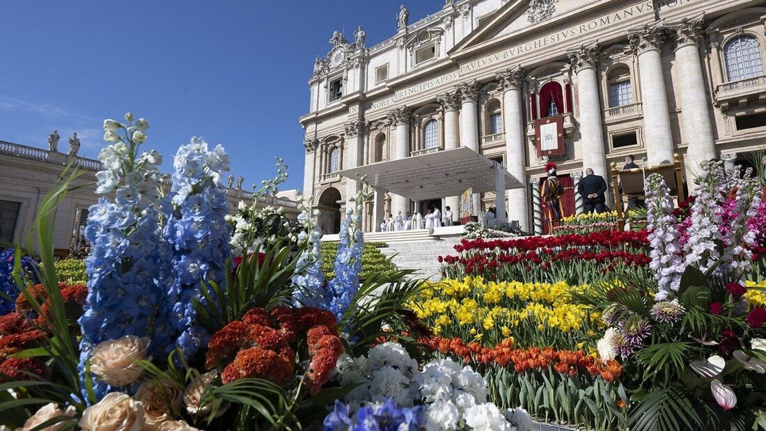 El Sínodo General aprueba promover prácticas sostenibles en la decoración floral de iglesias y catedrales