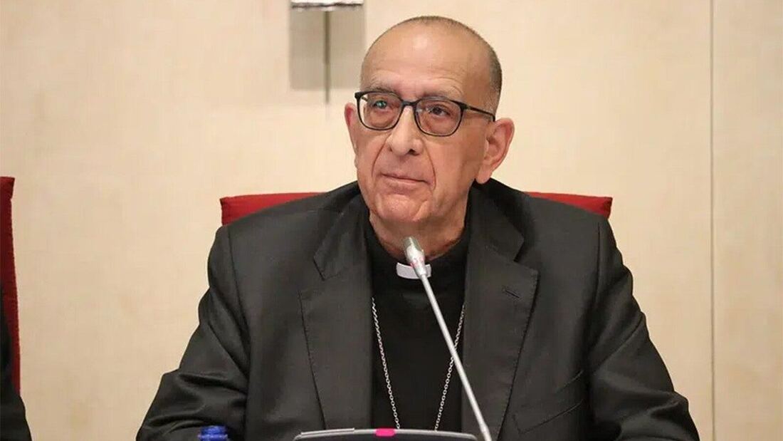 Omella ordena a sus curas asistir a los actos con el Papa vestidos de clérigos