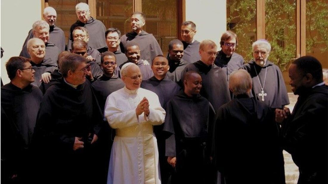 La familia agustiniana homenajea al primer Papa agustino