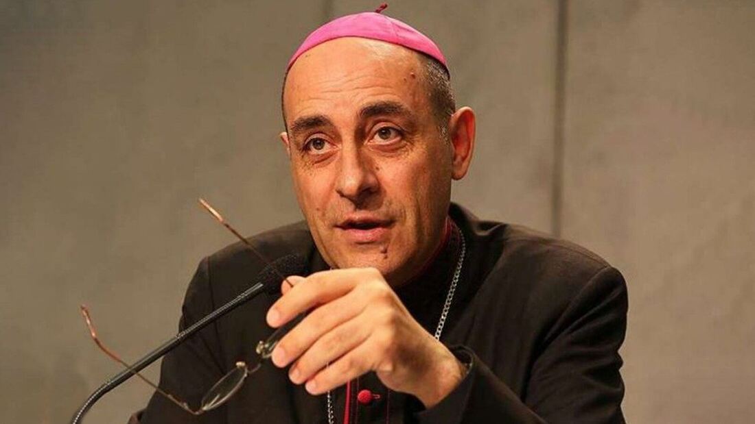 Fernández reabre el debate vaticano sobre la teología de la liberación