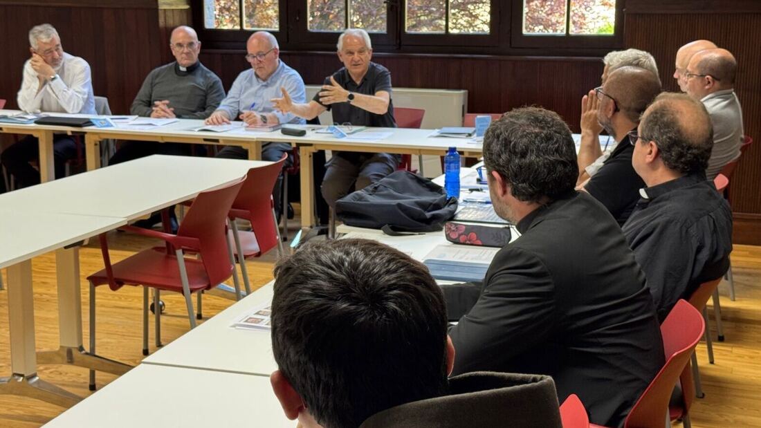 El Consejo Presbiteral de Vitoria muestra su apoyo a Monseñor Elizalde