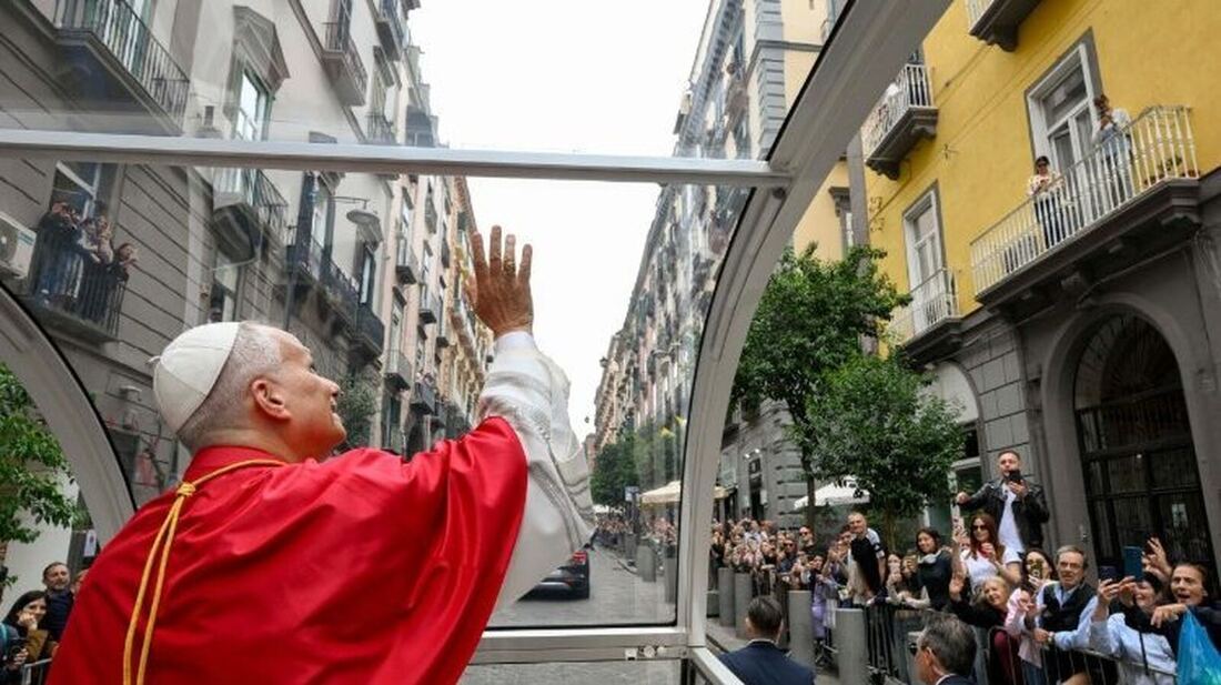 León XIV visita Nápoles en el primer aniversario de su elección