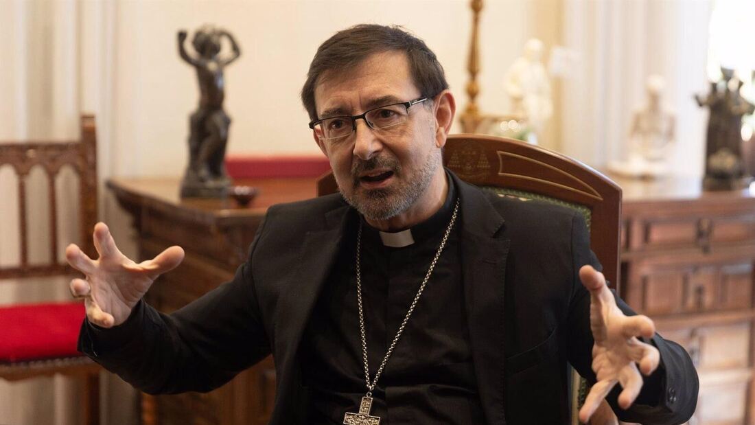 "Dios se ha metido en vuestra historia": Cobo celebra a los matrimonios