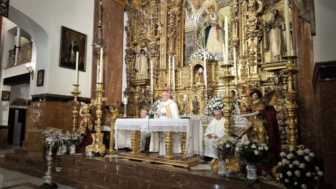 Saiz Meneses pide que el camarín de Triana sea un lugar de oración