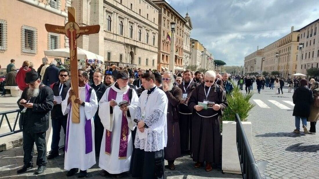 Misas, vigilias y cruces misioneras: España despide a sus voluntarios de verano