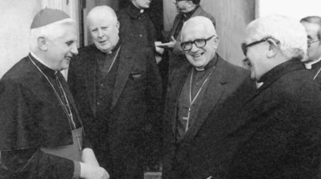 Ratzinger en 1988: «Un cristiano nunca puede alegrarse de una desunión»
