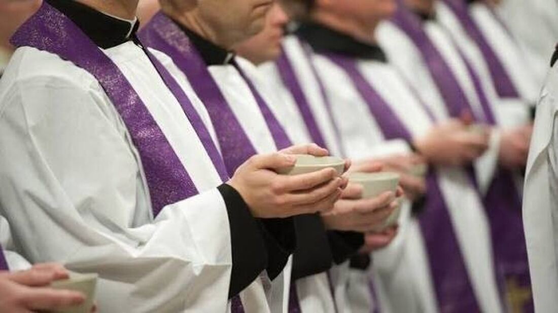 El obispo de Maralal suspende a seis sacerdotes por mala conducta