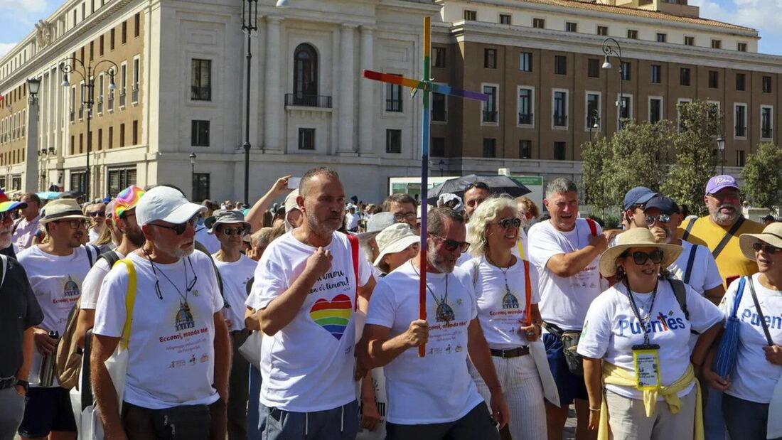 Católicos LGBT+ critican a un obispo alemán por cuestionar el Orgullo