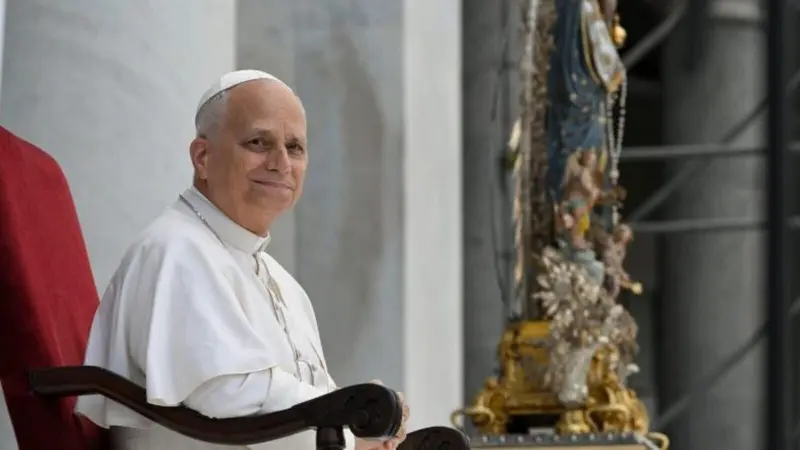Le&oacute;n XIV pide a los sacerdotes "hacer menos y hacerlo mejor"