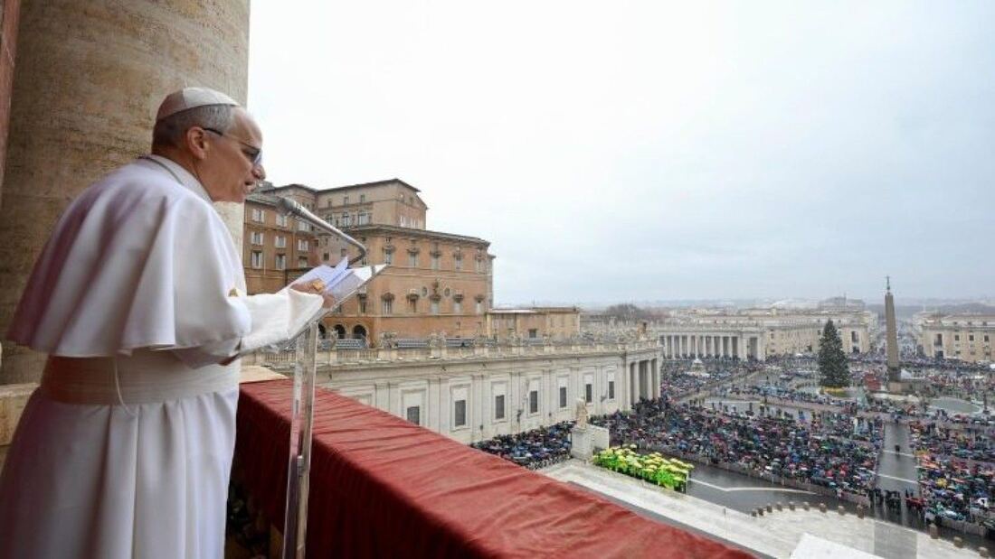 El Papa pide compartir y no perder la esperanza en la Epifanía