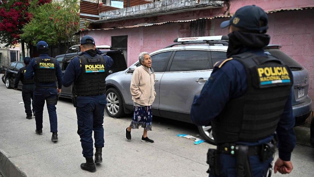 La Iglesia de Guatemala pide la paz tras los motines y la muerte de diez agentes