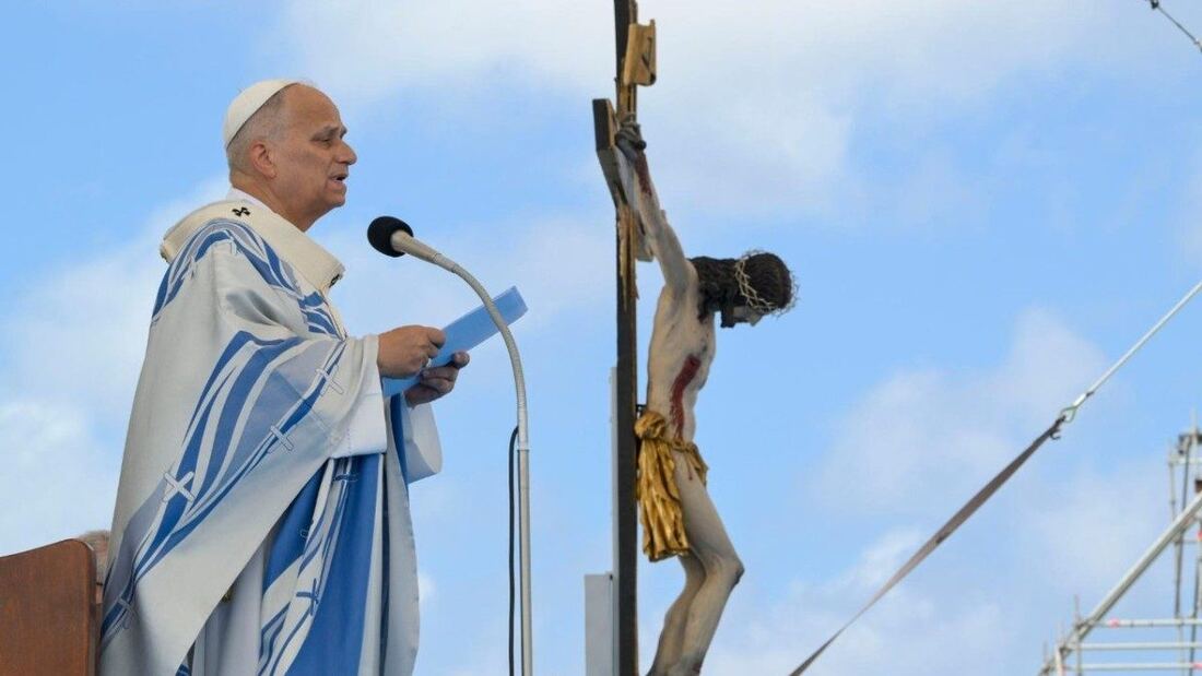 León XIV pide a Europa una respuesta ante los naufragios