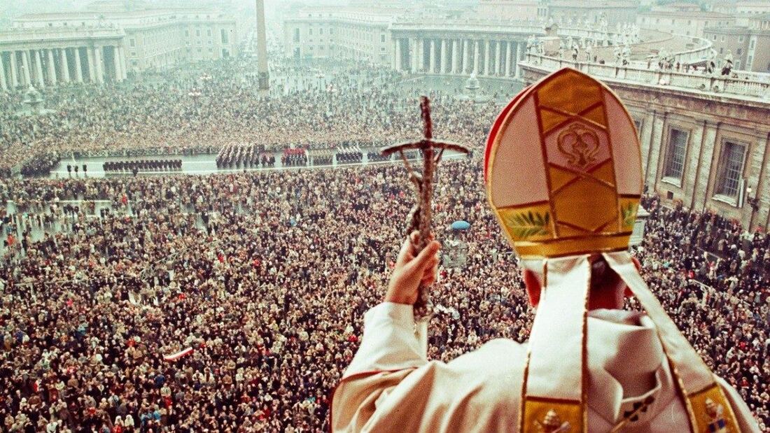 El Vaticano digitalizará más de cuatro millones de fotos de Juan Pablo II
