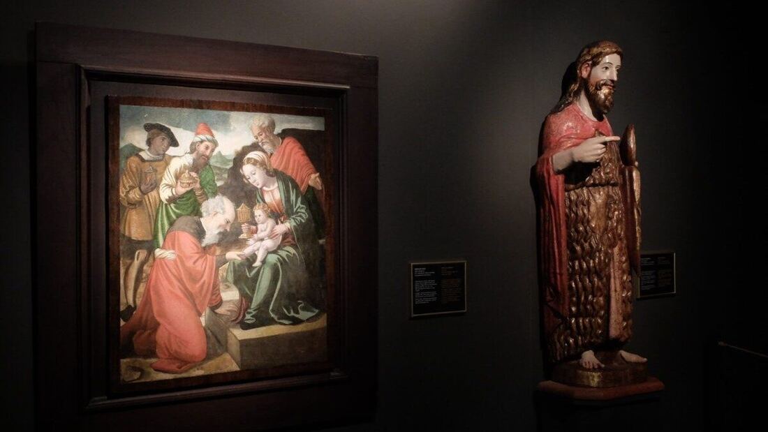 Vitoria presenta la  talla de San Juan Bautista y Epifanía restauradas