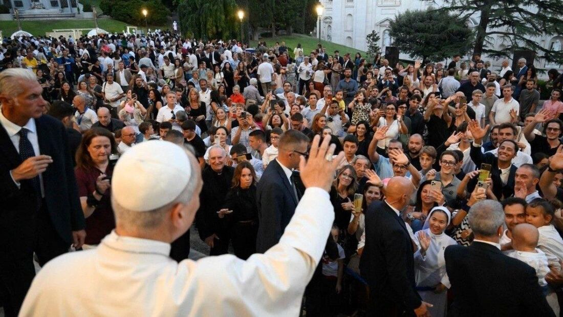 León XIV celebra la familia como "un gran milagro"