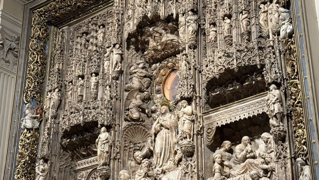 La Catedral del Pilar presenta una nueva iluminación en la Santa Capilla y el Altar Mayor