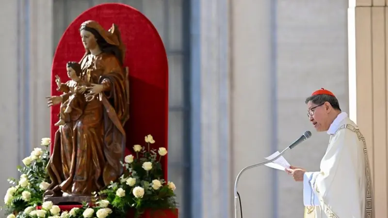 El Papa advierte de la p&eacute;rdida de la oraci&oacute;n en los hogares
