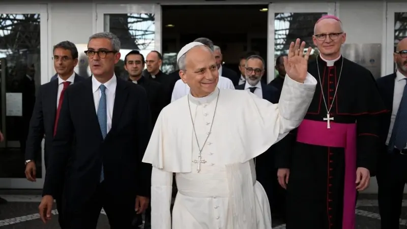 El Papa vuelve al Vaticano y agradece el apoyo de los fieles