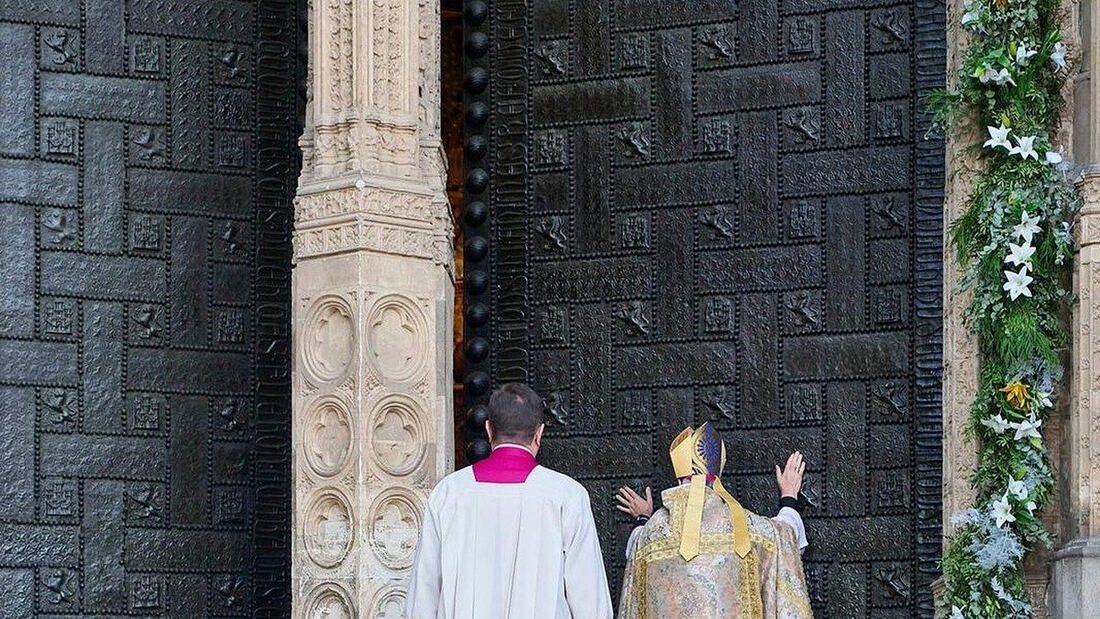 Toledo abre por primera vez la Puerta Santa de su Catedral