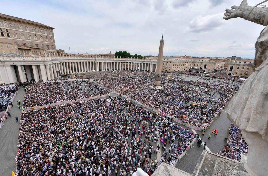 El Papa León XIV recibe en la Ciudad del Vaticano a más de 150 delegaciones internacionales
