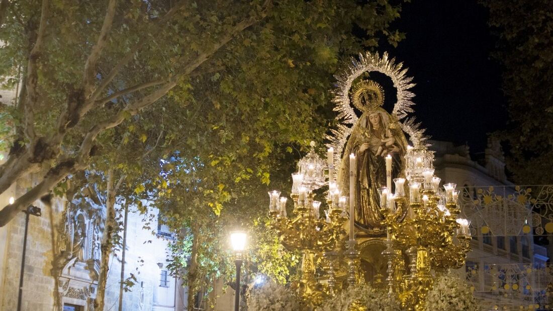 El arzobispo de Sevilla anuncia la coronación de la Virgen del Amparo en 2026

