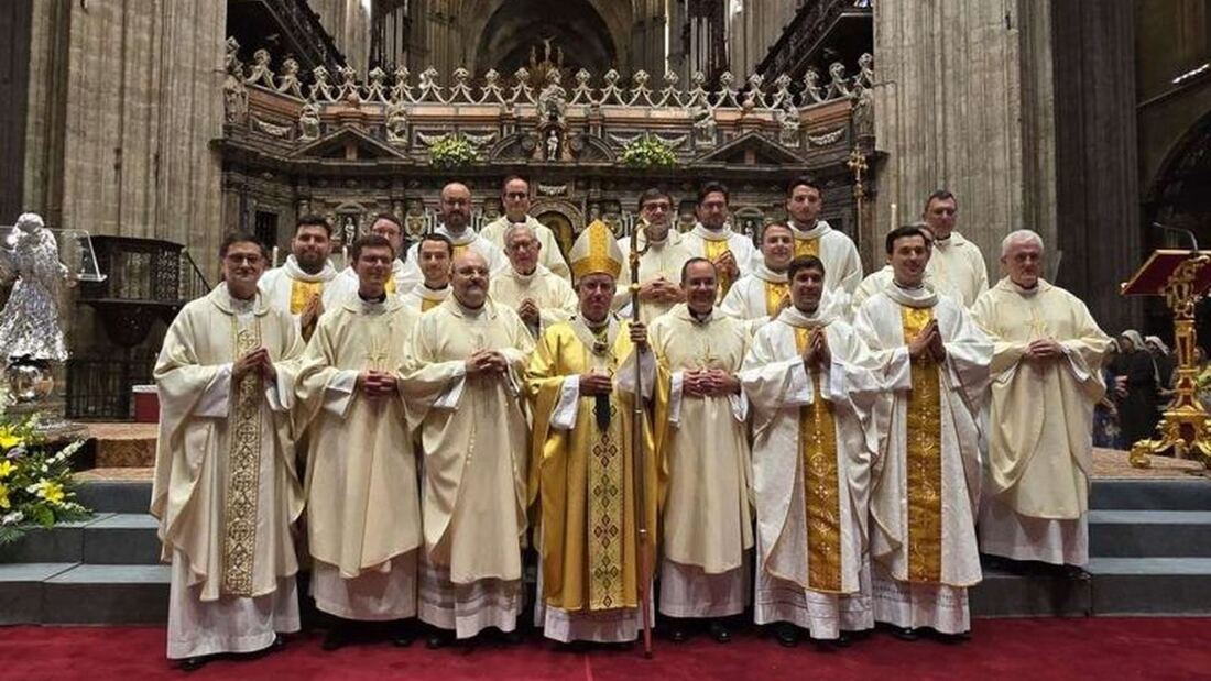 Nueve nuevos sacerdotes son ordenados en la Catedral de Sevilla