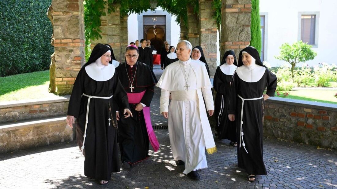 El Papa León XIV visita a las Clarisas de Albano: “Es hermoso que la Iglesia conozca vuestra vida”