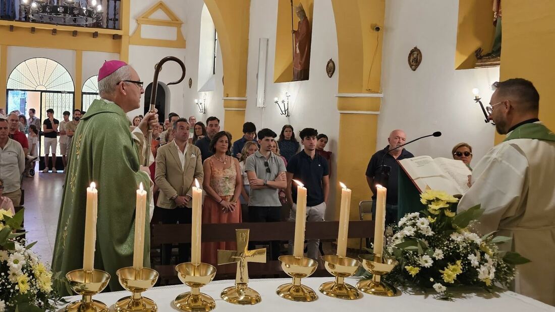 El Obispo Sebastián Chico Martínez visita Viñas de Peñallana y anima a fortalecer la fe

