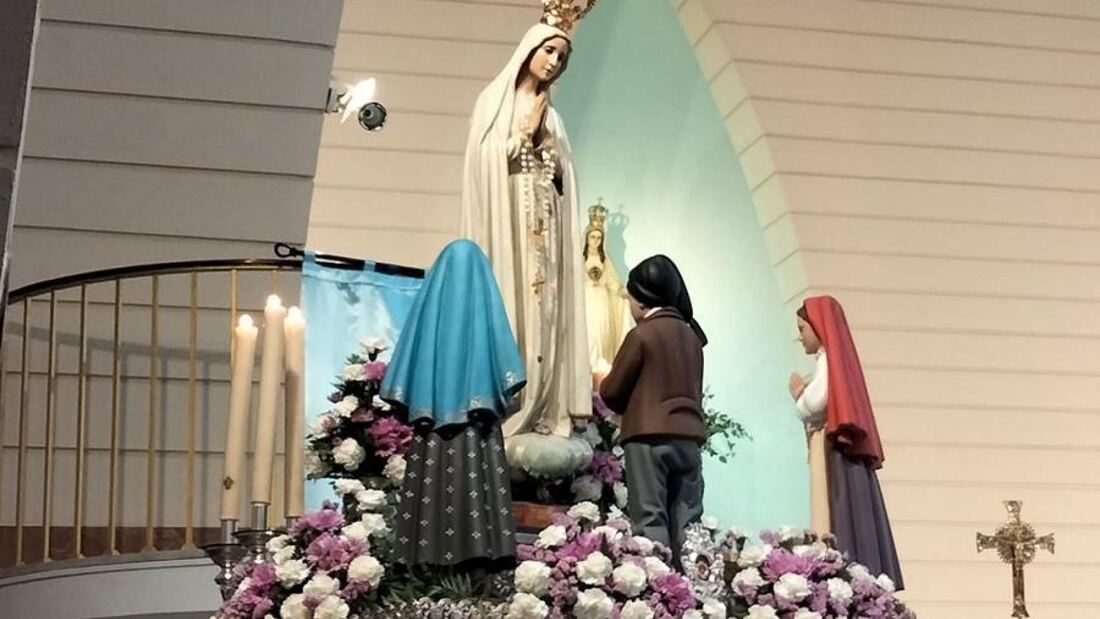 Descubren cápsula oculta en la Virgen de Fátima de Málaga durante un estudio

