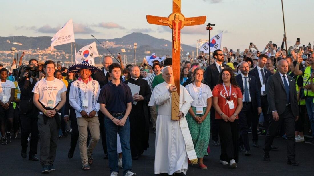 El Papa León XIV aconseja a los jóvenes: más oración y menos pantallas