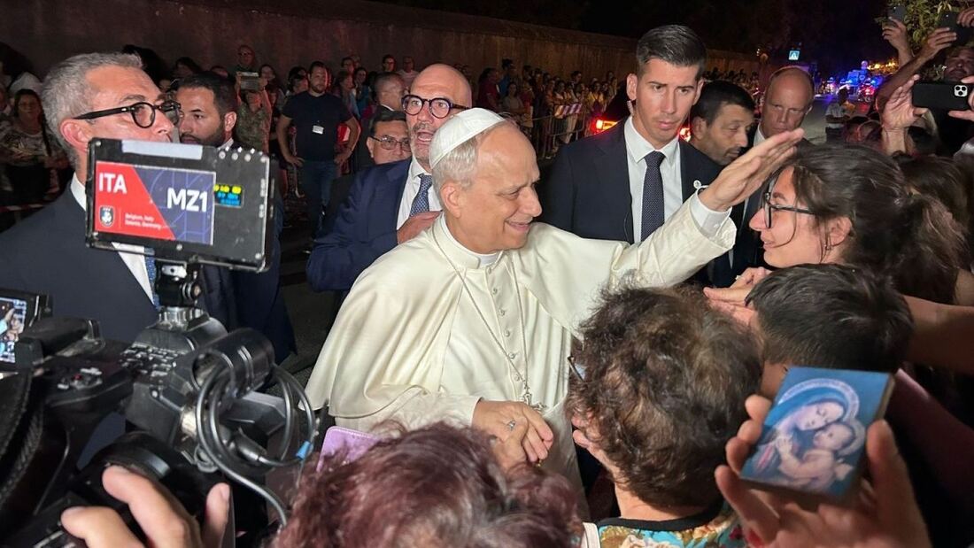 El Papa León XIV regresa al Vaticano tras su visita a Castel Gandolfo


