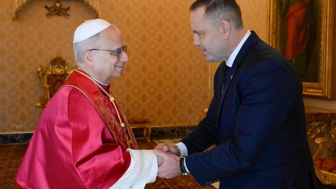El Papa León XIV y Karol Nawrocki dialogan sobre la paz en Europa en el Vaticano

