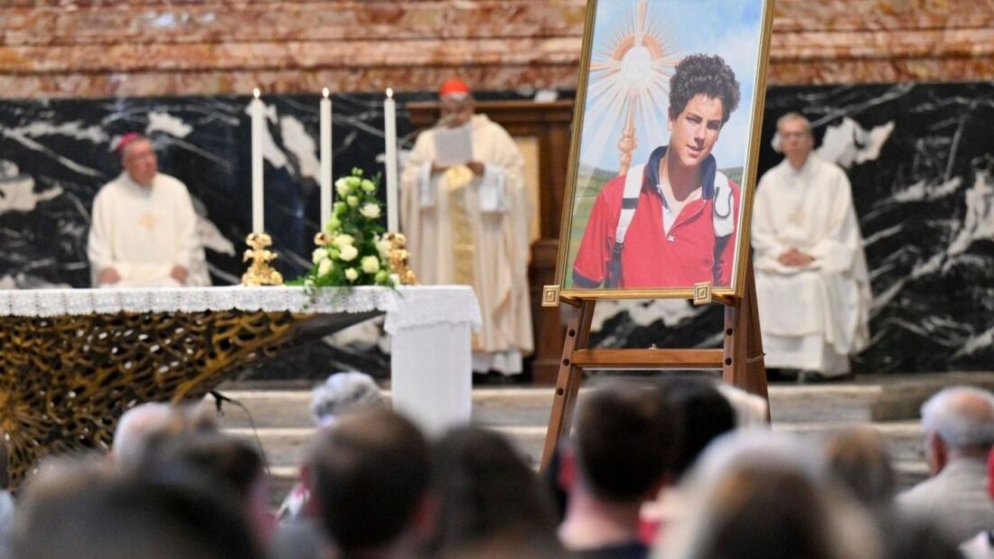 Marcello Semeraro preside la misa en honor de San Carlo Acutis en Roma