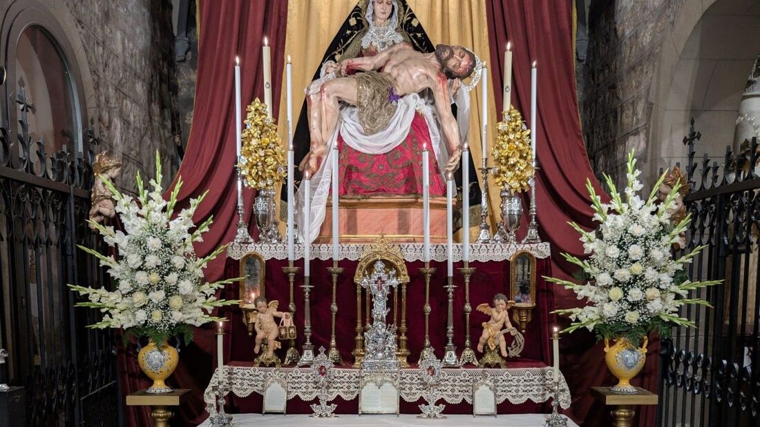 Barcelona inaugura un altar con reliquias en honor a la Virgen de las Angustias

