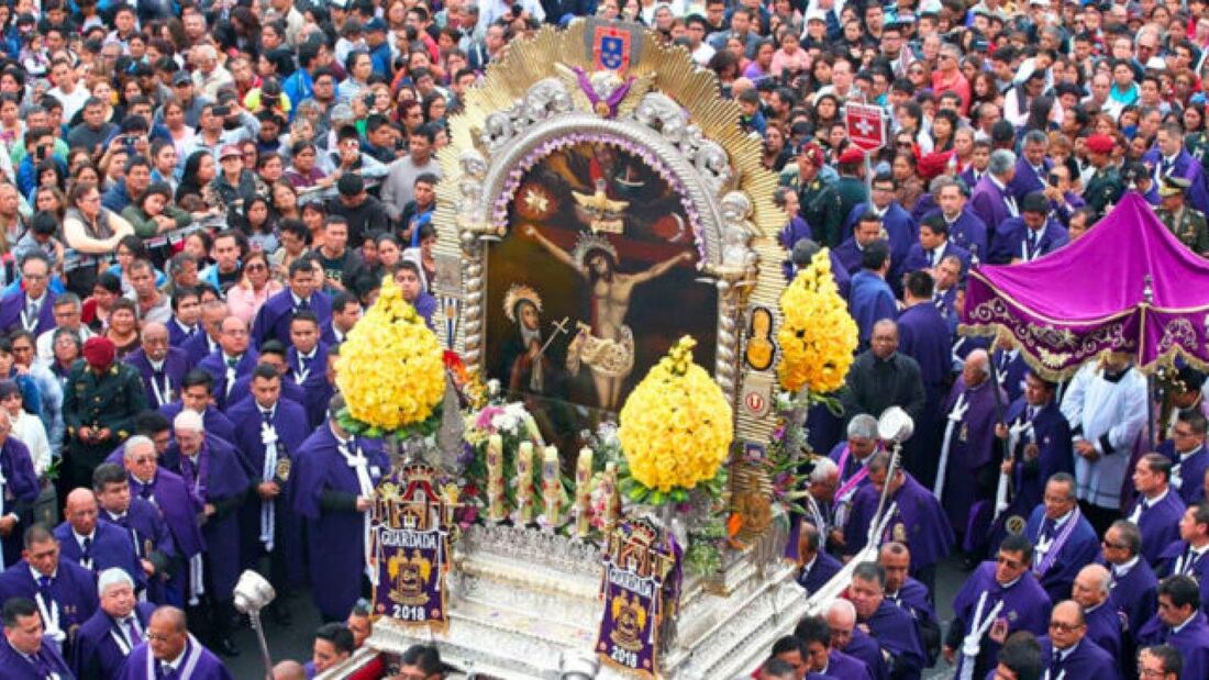 La Iglesia en el Perú conmemora el mes del Señor de los Milagros

