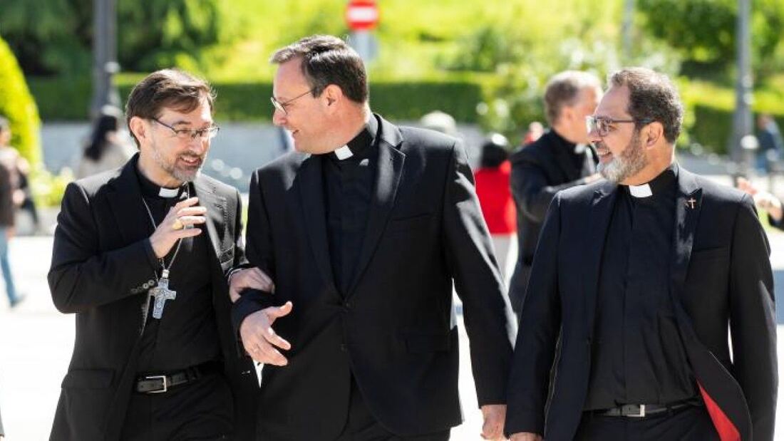 La Archidiócesis de Madrid presenta una fotogalería del obispo auxiliar Álvarez

