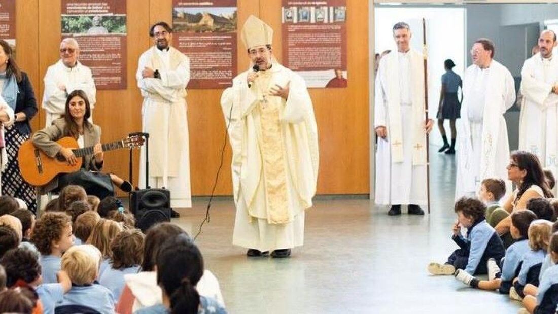 El cardenal José Cobo conmemora el vigésimo aniversario del Colegio Newman

