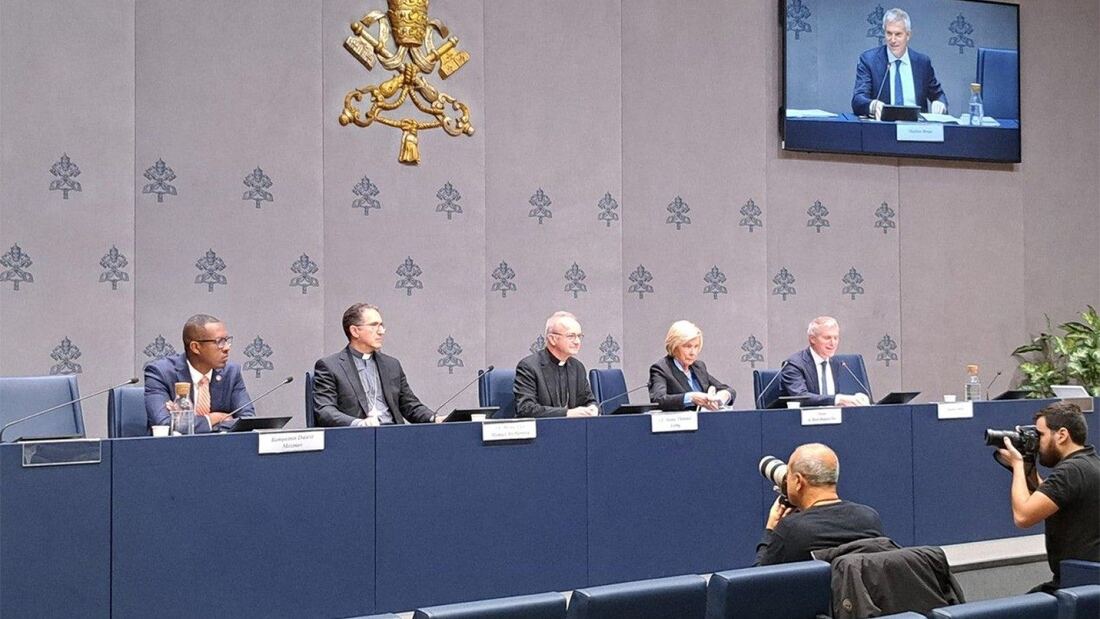La Comisión Pontificia presenta un informe sobre la protección de menores en la Iglesia

