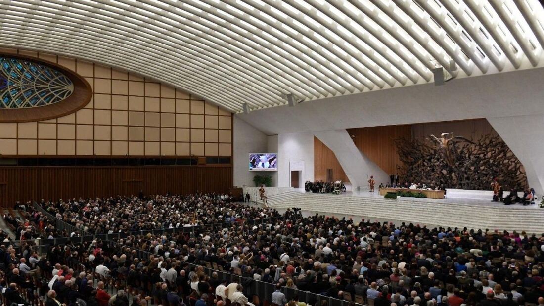 El Papa León XIV dialoga con los equipos sinodales sobre la participación de las mujeres