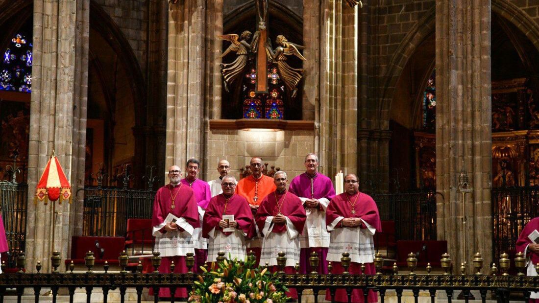 La Catedral de Barcelona celebra la toma de posesión de cuatro nuevos canónigos

