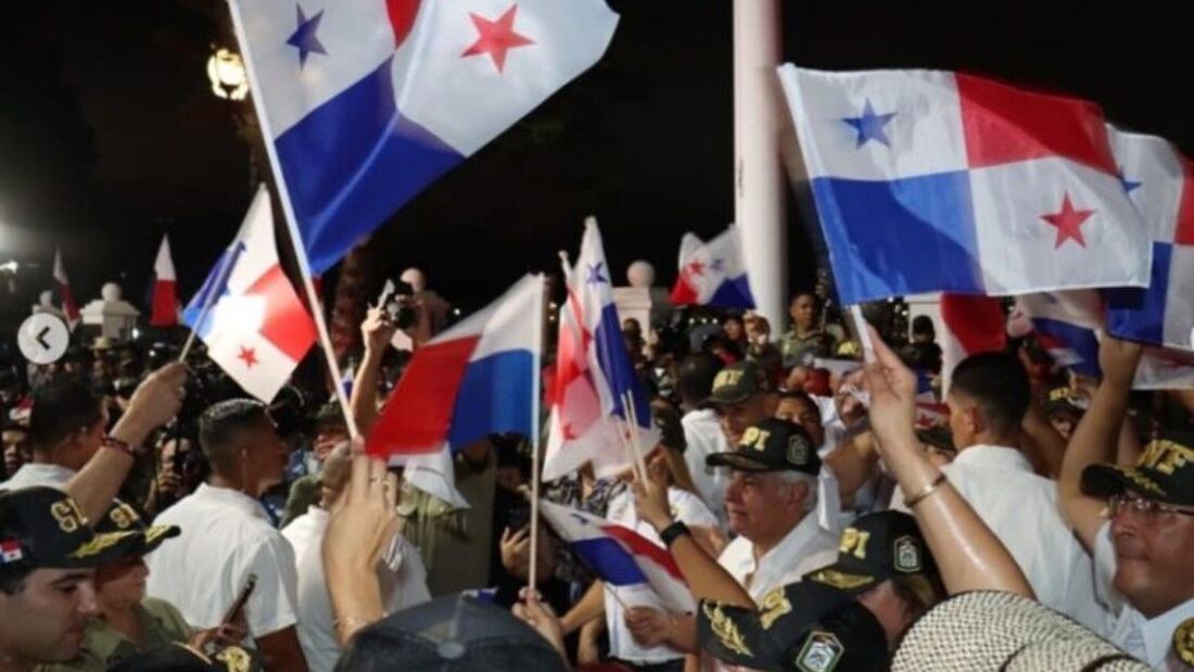 El arzobispo Ulloa anima a los jóvenes a participar en el futuro de Panamá

