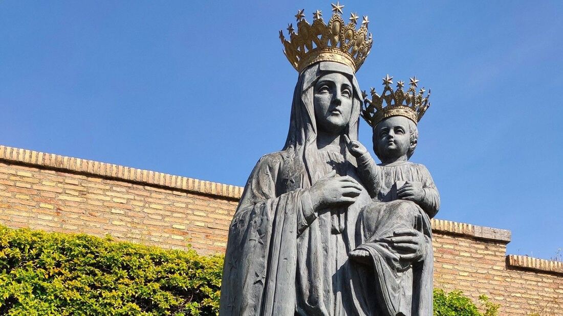 El cardenal Fernández presenta el documento Mater Populi Fidelis sobre la devoción mariana

