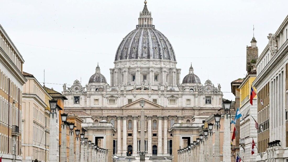El Papa León XIV firma el nuevo Reglamento de la Curia Romana

