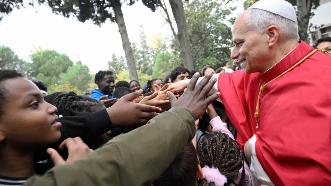 El Papa León XIV destaca la lógica de la pequeñez en Estambul

