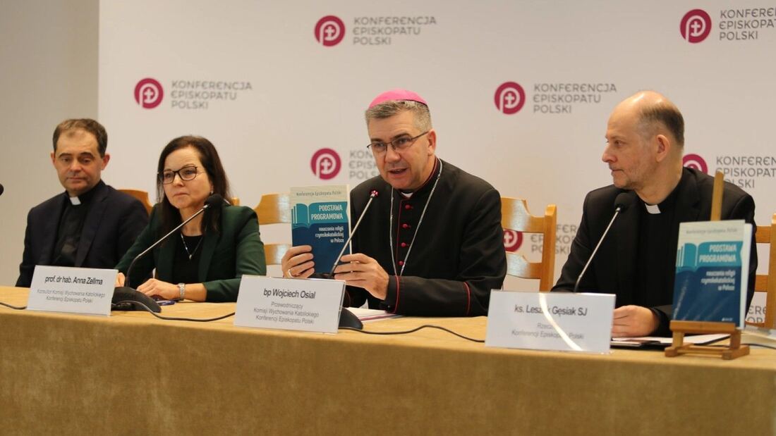 La Conferencia Episcopal de Polonia presenta la nueva base curricular de religión