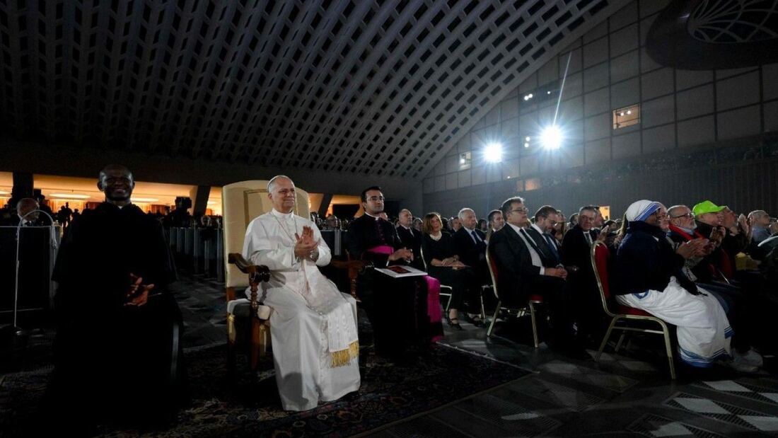 El Papa León XIV asiste al VI Concierto con los Pobres en el Aula Pablo VI

