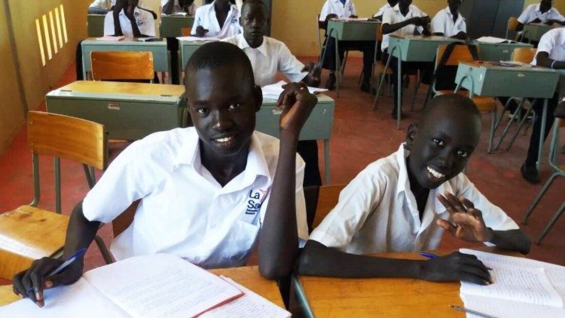 El Papa León XIV envía un mensaje a educadores católicos en África

