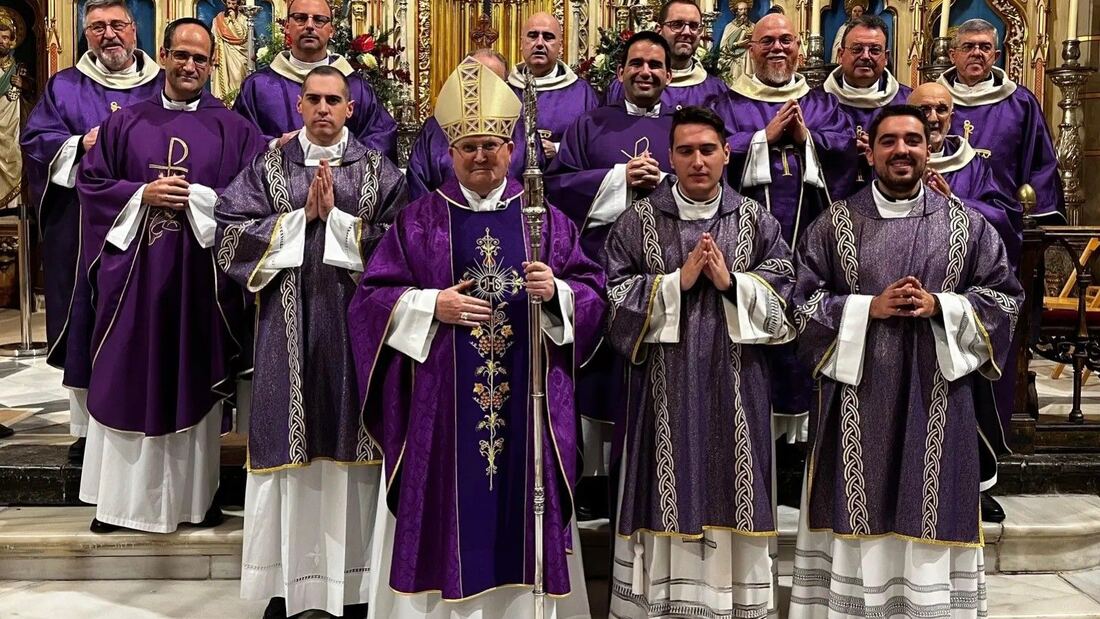 El obispo de Cartagena ordena a tres nuevos diáconos en Murcia

