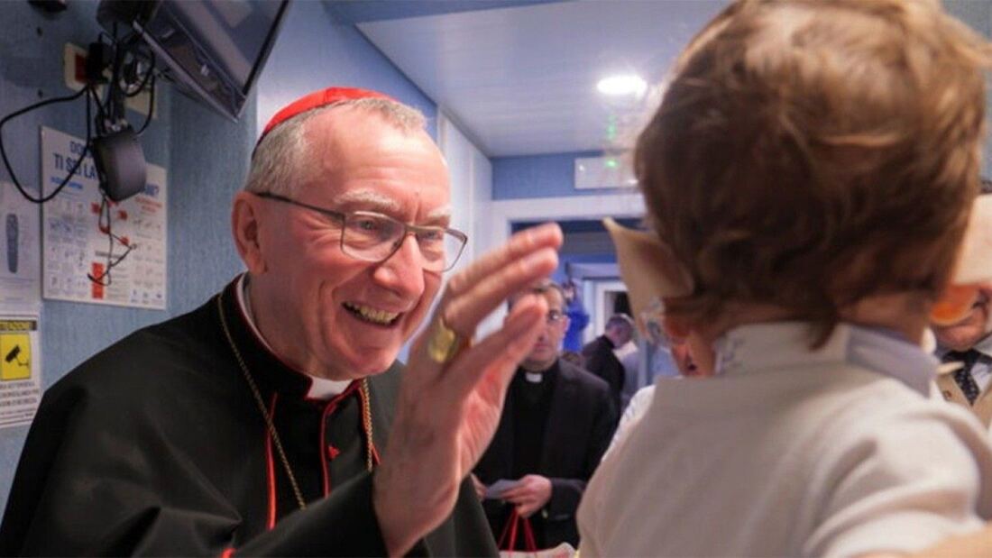 El secretario de Estado del Vaticano visita el Hospital Pediátrico Bambino Gesù

