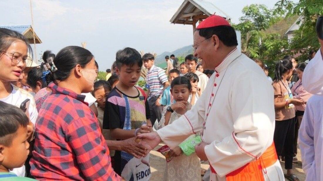 El cardenal Bo y el Papa León XIV piden abolir los armamentos en Navidad
